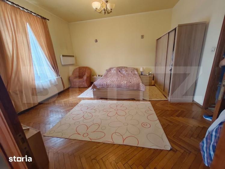 Casă cu 5 camere semidecomandat cu Teren 473 Mp în Ultracentral
