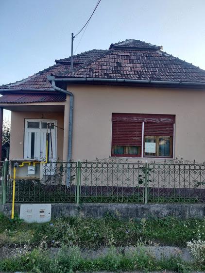 Casă cu 3 camere cu Teren 1200 Mp în Unirea