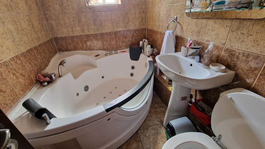 Apartament cu 2 camere decomandat în Astra