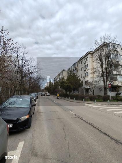 Apartament cu 2 camere decomandat, mobilat în Văcăresti