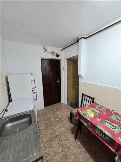Apartament cu 2 camere semidecomandat în Tomis III