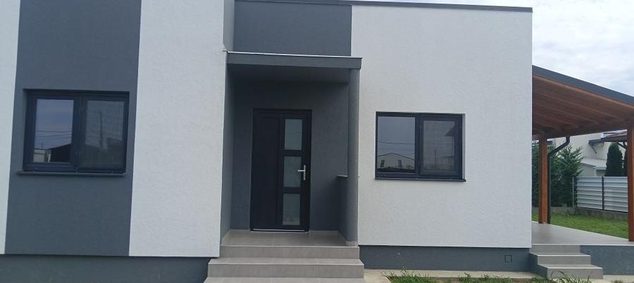 Casă cu 4 camere în Câmpineanca