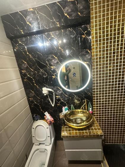 Apartament cu 3 camere semidecomandat în Apărătorii Patriei