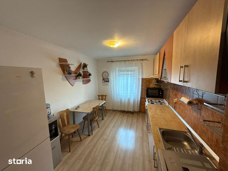 Apartament cu 3 camere în Decebal