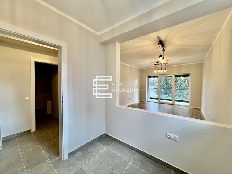 Apartament cu 3 camere decomandat în Cristian