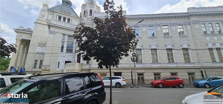 Spațiu comercial, de 50 mp, în Central