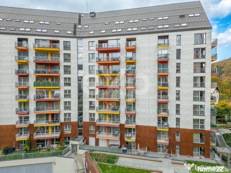 Garsonieră, mobilată în Castelul Peleș