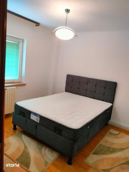 Apartament cu 3 camere decomandat în Drumul Taberei