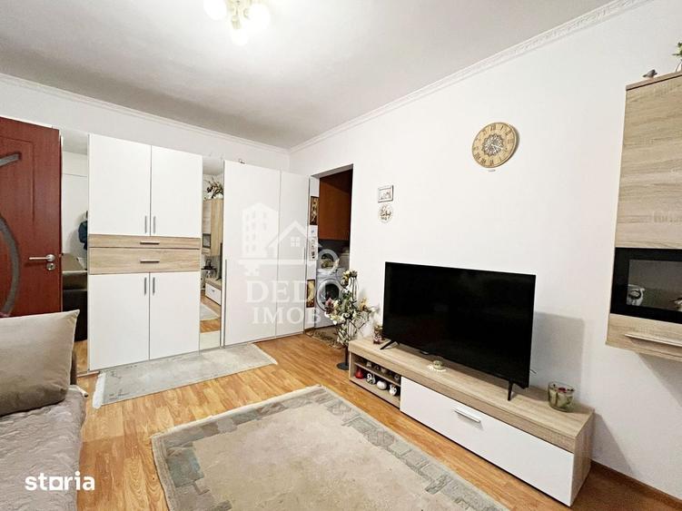 Apartament 2 camere de vanzare in zona Rogerius, Oradea - 8