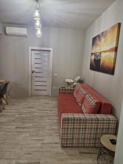 Apartament cu 3 camere semidecomandat în Nord