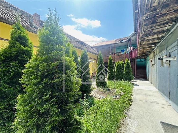 Apartament cu 3 camere nedecomandat în Central