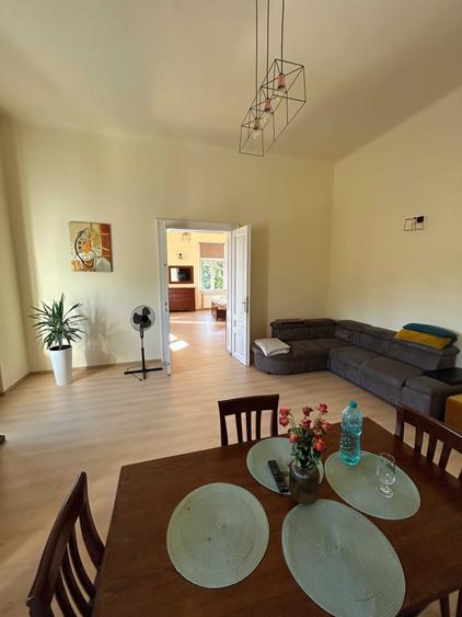 Apartament cu 2 camere semidecomandat în Ultracentral