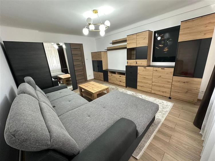 Ultracentral LUX Totul NOU, Langa Complexul Studentesc - 18
