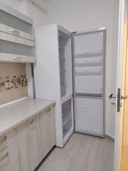 Apartament cu 2 camere decomandat în Valea Adâncă