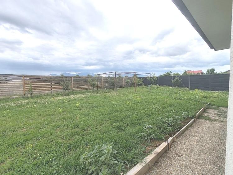 Casă individuală cu 3 camere cu Garaj în Sânpetru
