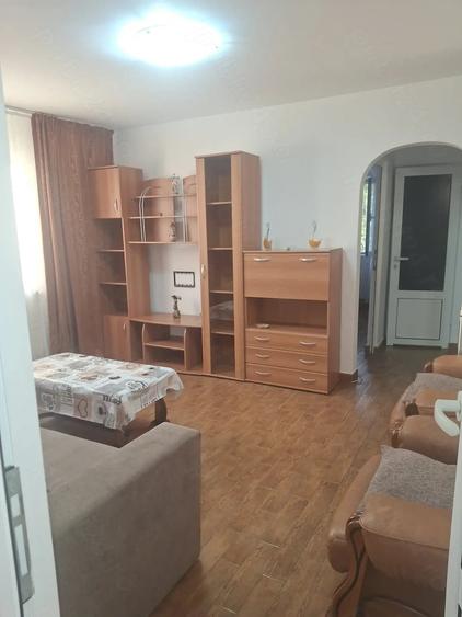 Apartament cu 2 camere decomandat în Exterior Vest