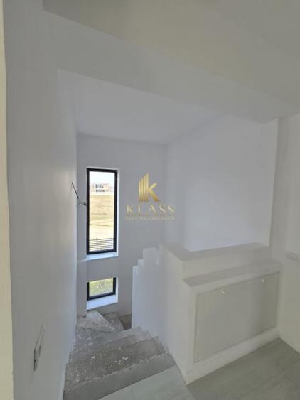 Casă individuală cu 4 camere cu Teren 400 Mp în Tunari