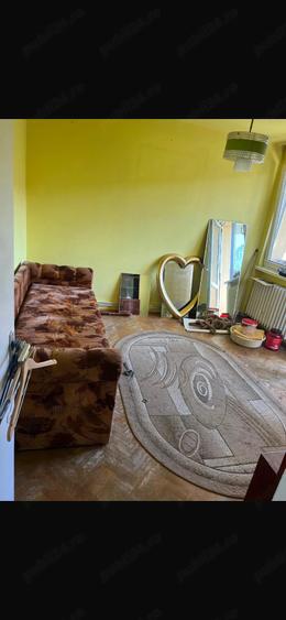Apartament cu 2 camere semidecomandat în 7 Noiembrie
