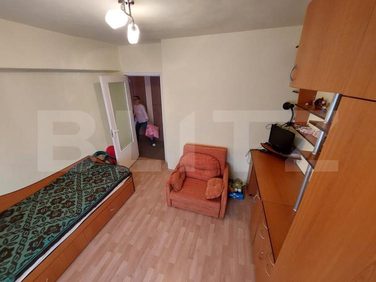 Apartament cu 2 camere decomandat, mobilat în Sud
