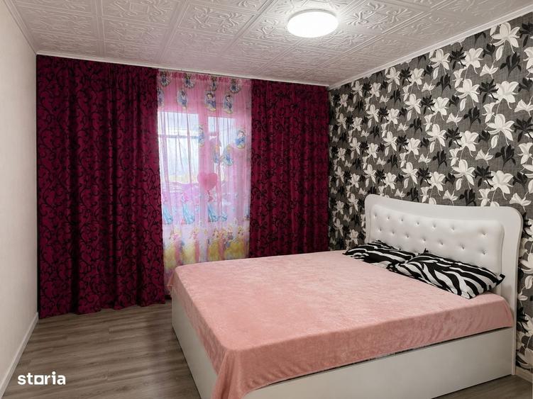 Apartament cu 4 camere decomandat în Tei