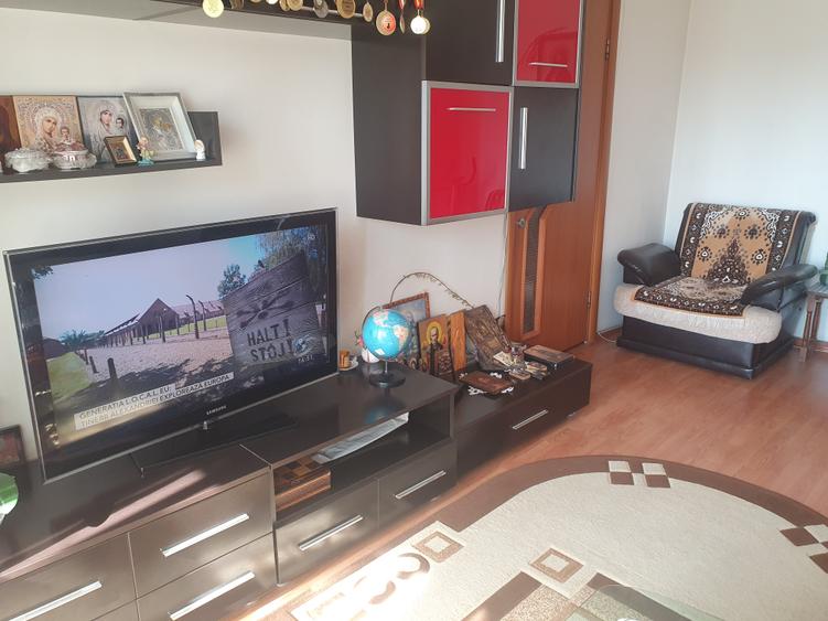 Apartament cu 2 camere semidecomandat în Drumul Taberei