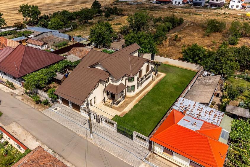 Casă individuală cu 5 camere cu Canalizare în 6 Vânători
