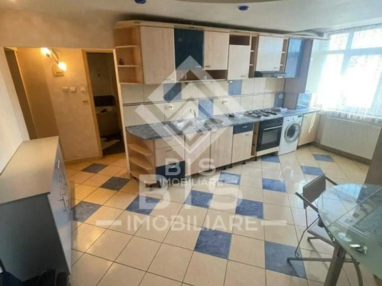 Apartament cu 4 camere decomandat în Sud-Est