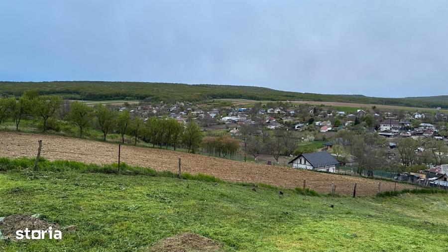 Teren de 904 mp, în Central