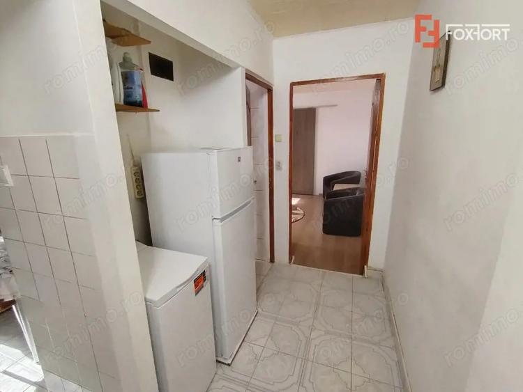Apartament cu 2 camere semidecomandat, mobilat în P-ța Doina