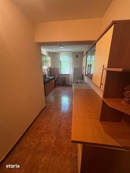 Apartament cu 2 camere decomandat în Calea București
