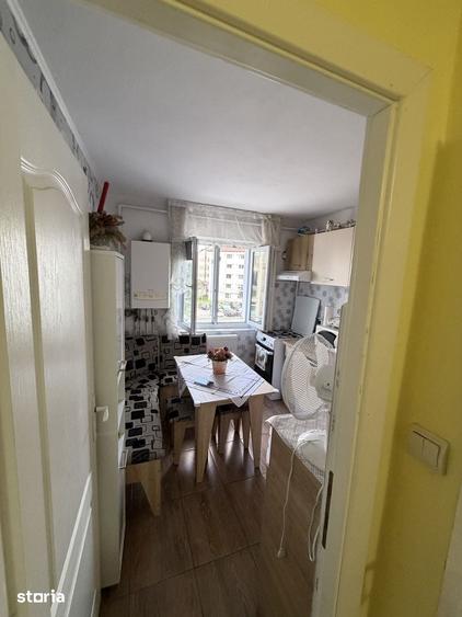 Apartament cu 2 camere decomandat în Micro 6