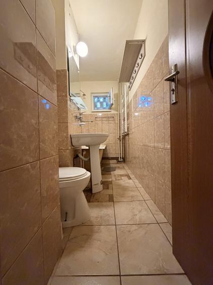Apartament cu 3 camere semidecomandat în Circumvalațiunii