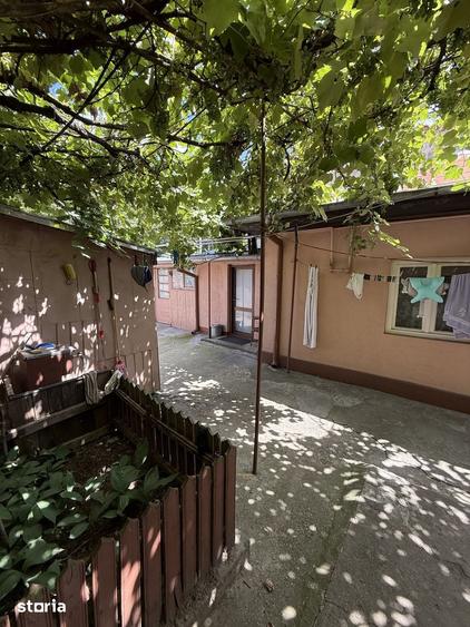 Casă cu 5 camere cu Teren 191 Mp în Pieptănari