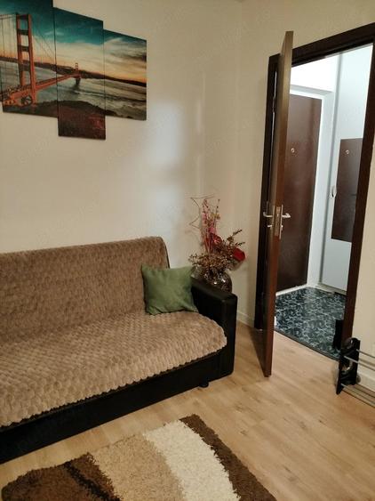 Garsonieră decomandată în Zorilor