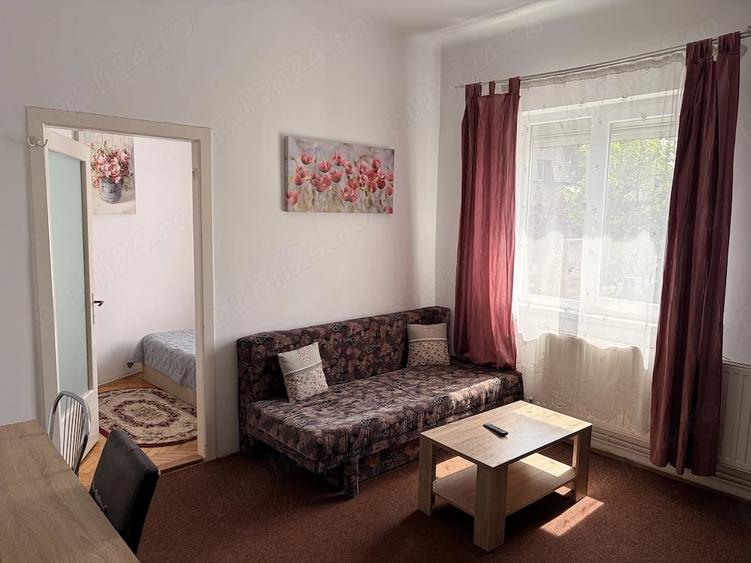 Casă cu Teren 200 Mp în Central