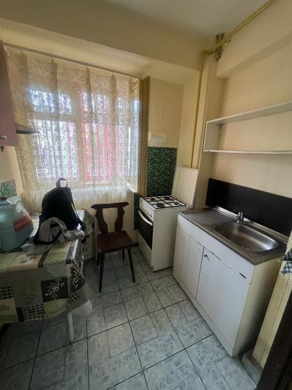 Garsonieră decomandată în Exercițiu