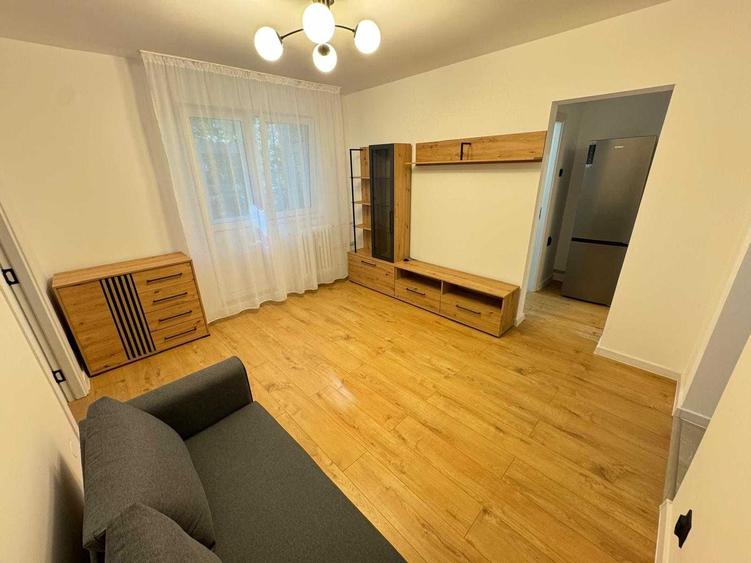 Apartament cu 2 camere semidecomandat în Tătărași