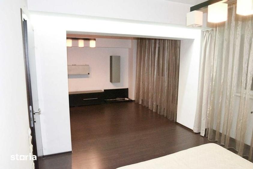 Apartament cu 3 camere decomandat în Dristor