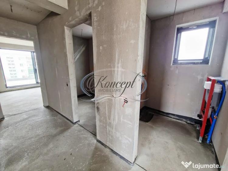 Apartament cu 3 camere semidecomandat în Andrei Mureșanu