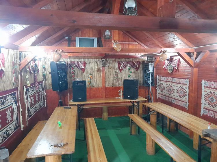 Casă cu 4 camere în Lepșa