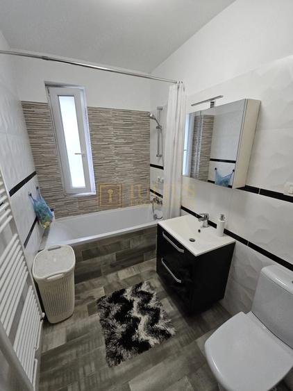 Apartament cu 3 camere decomandat în Giroc