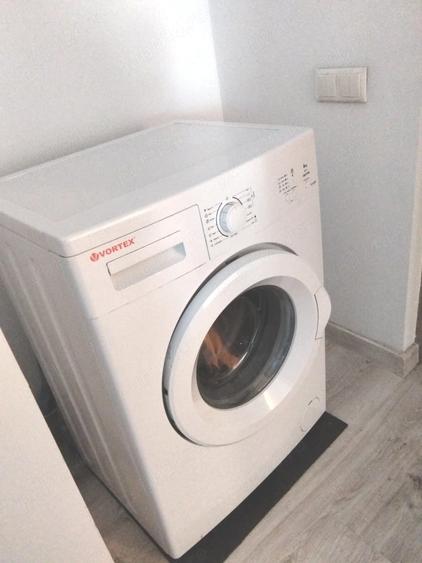 Apartament cu 2 camere semidecomandat în Florești