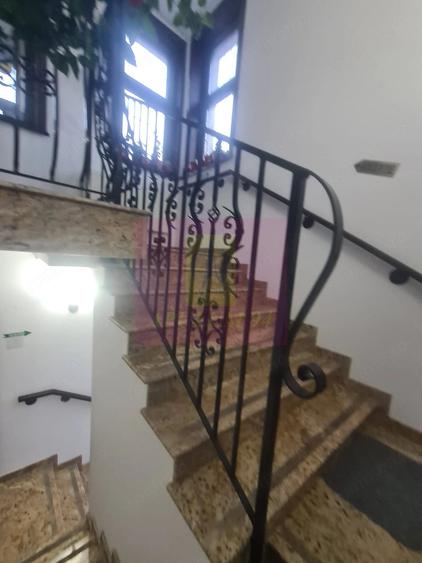 Spațiu comercial, de 742 mp, în Central