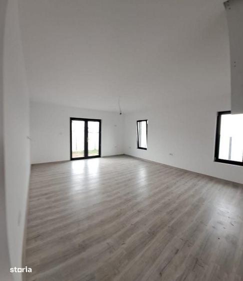 Casă cu 3 camere în Central
