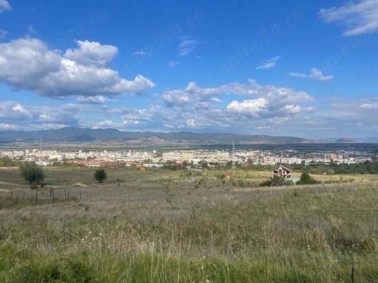 Teren de 482 mp, în Vulcan