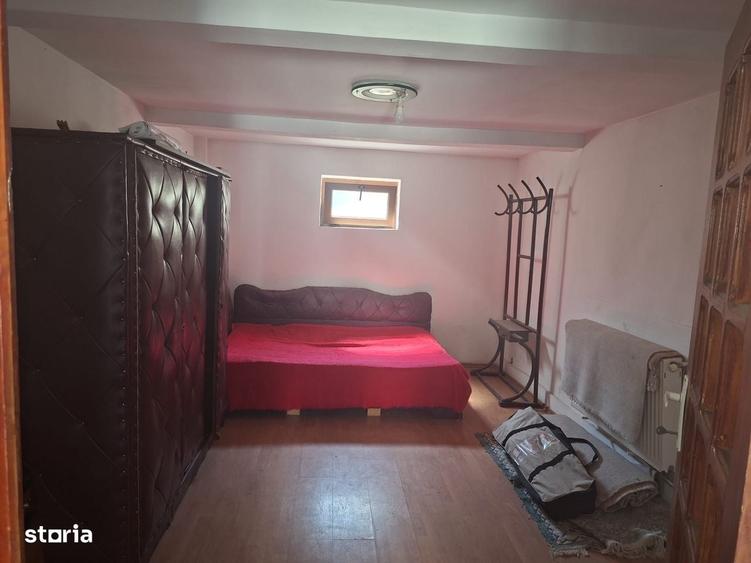 Casă cu 4 camere în Eroilor