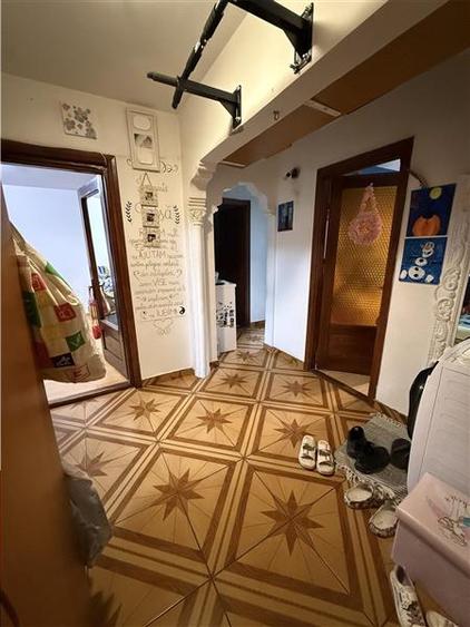 Apartament 3 camere decomandat, zona Inel II - 10