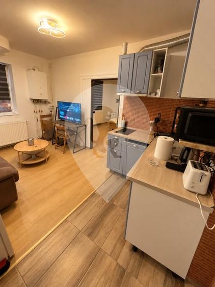 Apartament cu 2 camere decomandat, mobilat în Centrul Istoric