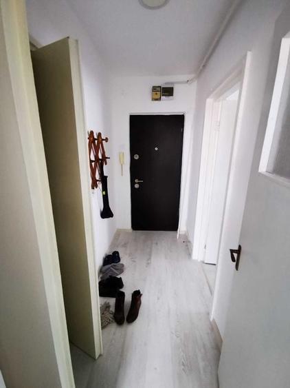 Apartament cu 3 camere circular în Vlahuță