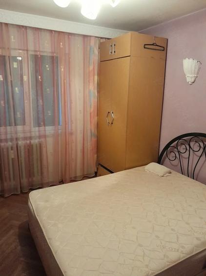 Apartament cu 2 camere semidecomandat în Podu Roș
